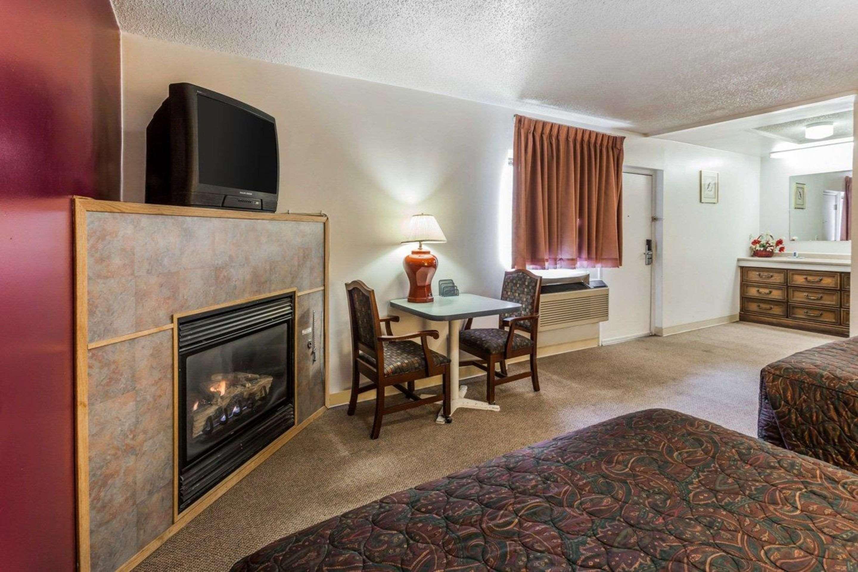 Rodeway Inn & Suites Omak - Okanogan מראה חיצוני תמונה