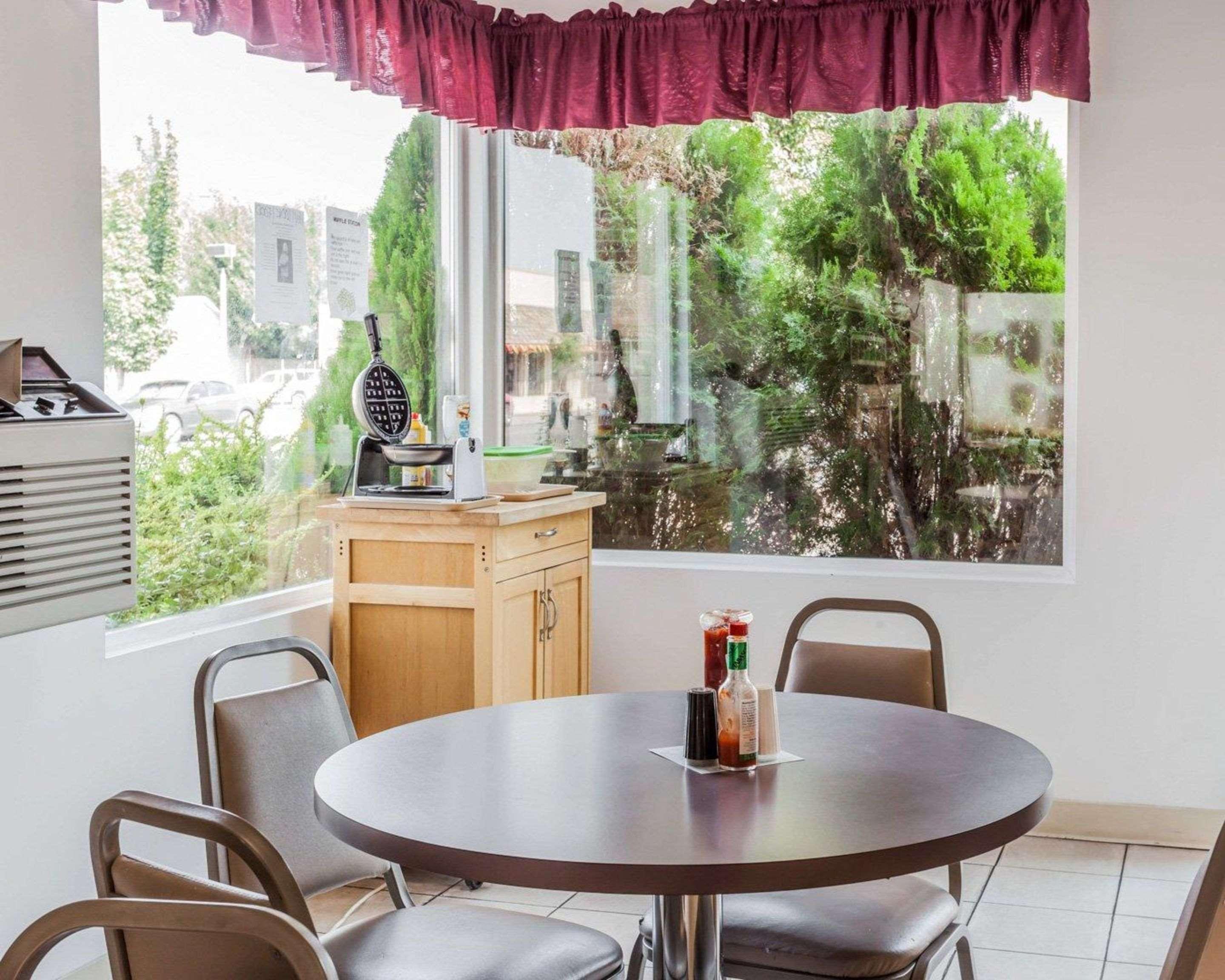 Rodeway Inn & Suites Omak - Okanogan מראה חיצוני תמונה